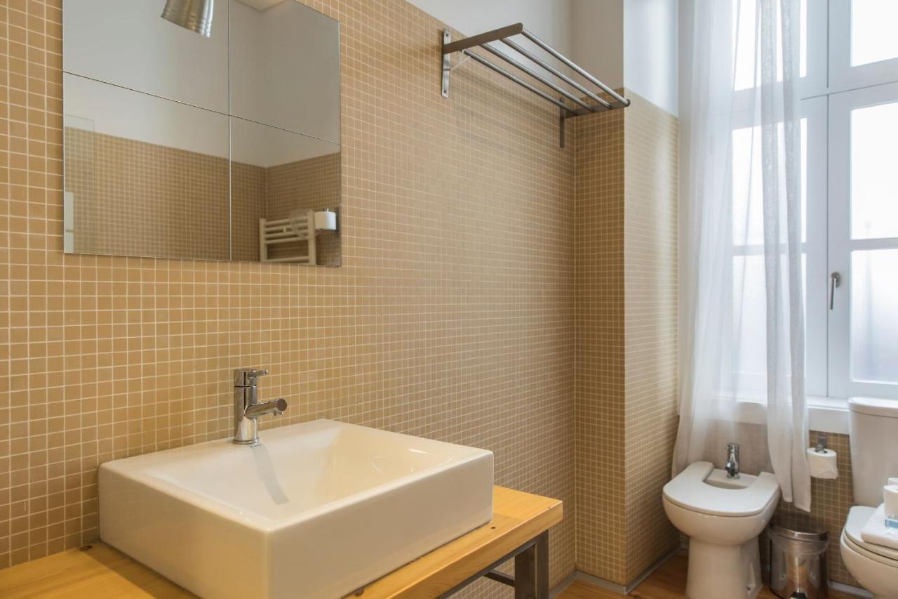 Lovelystay - Downtown Cosy Wonder Lisbon Exterior photo